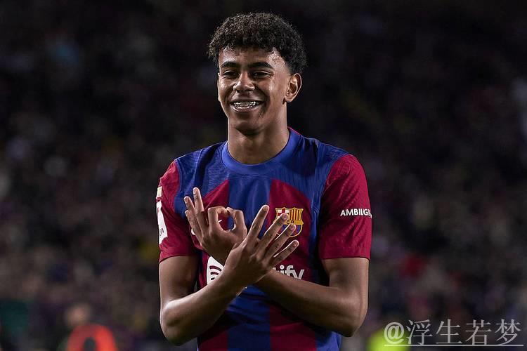 巴萨17岁天才闪耀：17场5球10助攻，惊艳1V5绝妙传球，改写25年历史