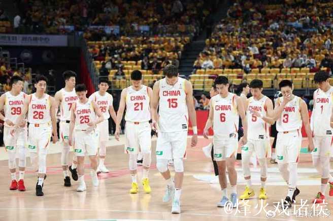 男篮世界杯预选赛:中国男篮在北京五棵松体育馆对阵韩国队 男篮世界杯预选赛:中国男篮在北京五棵松体育馆对阵韩国队